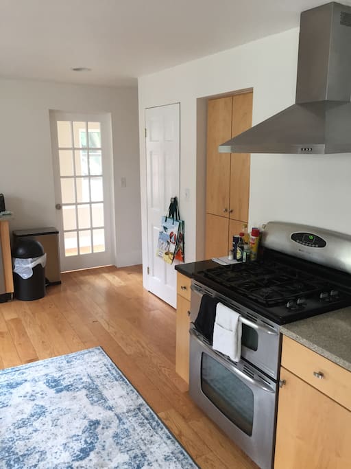 Kitchen with stove/oven and dishwasher