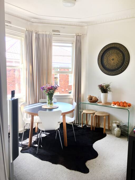 Dining nook off the kitchen has fab views over the harbour