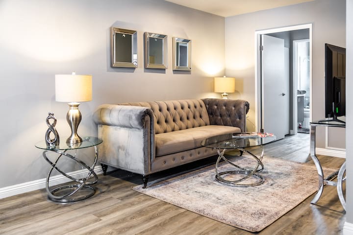 MAGICAL COZY 1 BEDROOM, IN HOLLYWOOD