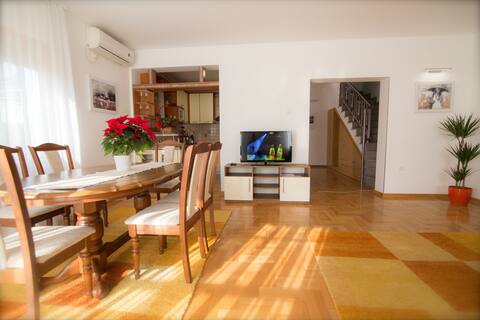 Luxury Apartments Taša, Four-Bedroom Trebinje
