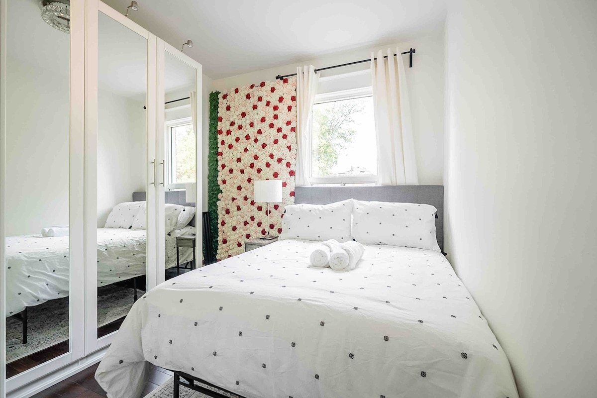 Საძინებელი 3 - სრული/ორადგილიანი საწოლი პაქსის ინდივიდუალური გარდერობით, რომელიც შეესაბამება თქვენს ოჯახურ ტანსაცმელს და არა მხოლოდ.