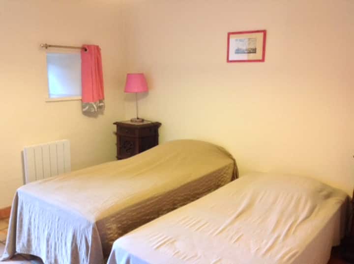 ห้องพักอยู่ที่ชั้นล่าง