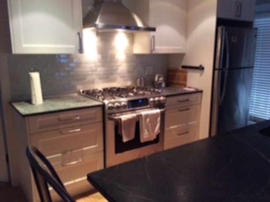 Dual fuel range, microwave, DW
