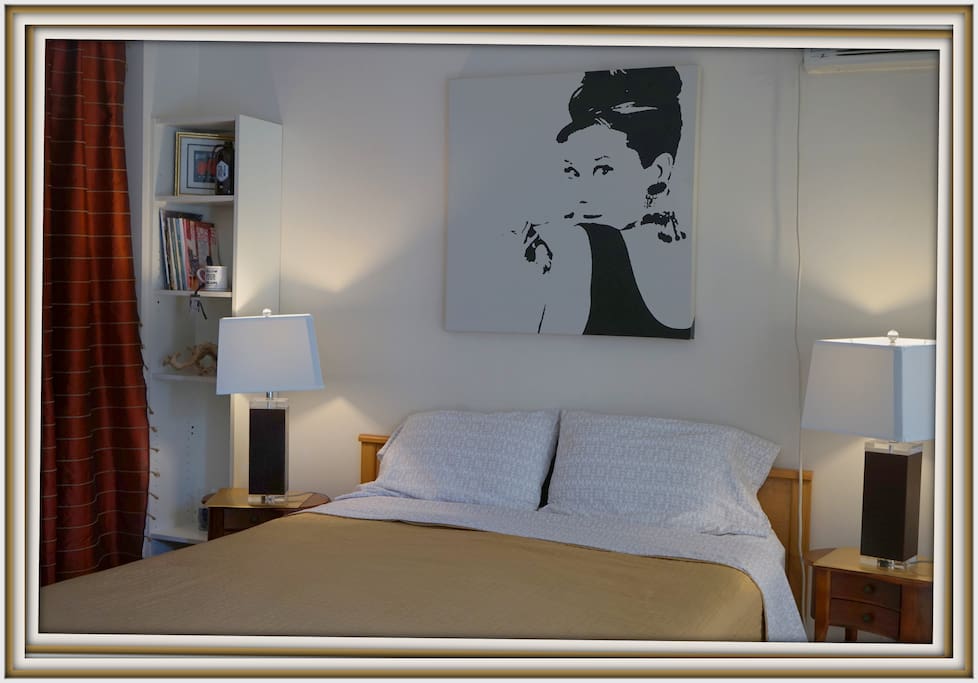 QUEEN BED