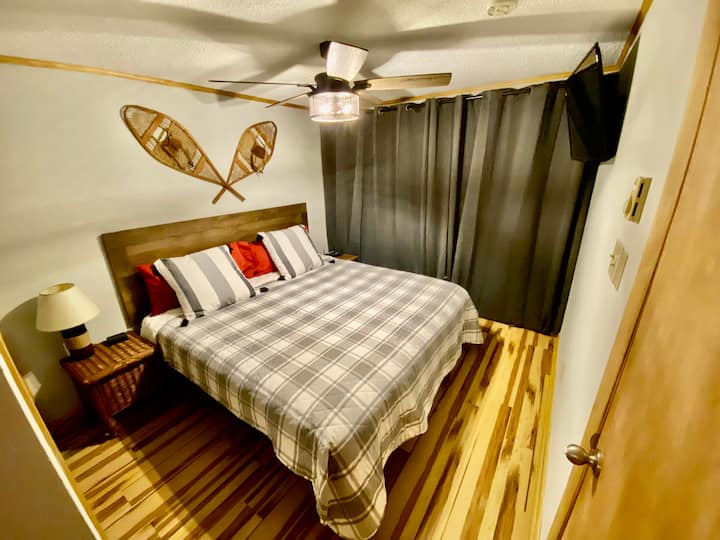 ห้องนอนใหญ่ - เตียงคิงไซส์