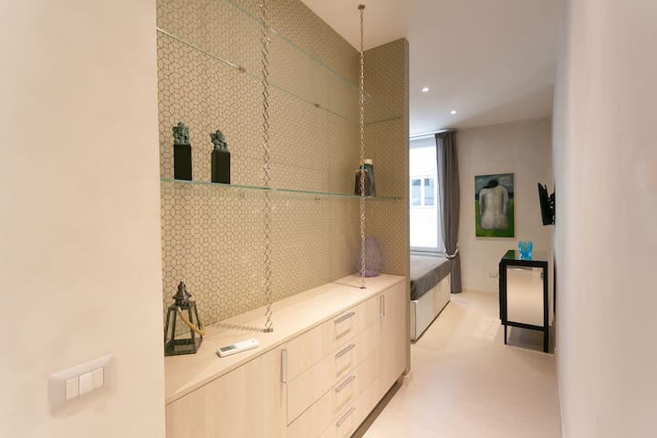 piazza del popolo glamour suite gallery image 5