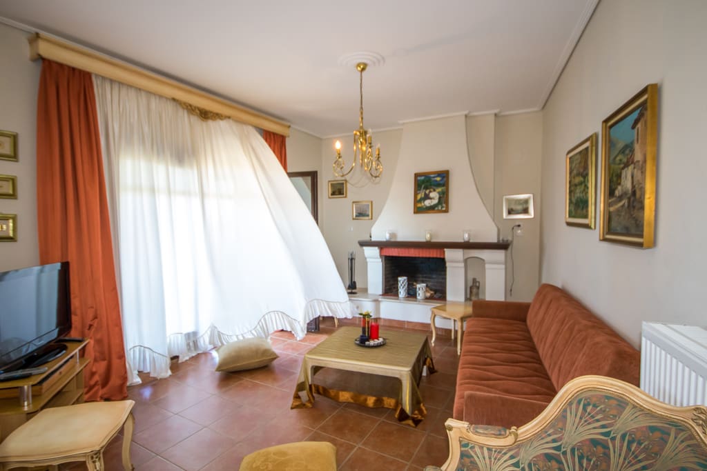 Σαλόνι (living room)