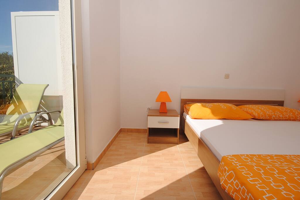 Bedroom with terrace