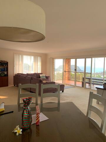 Scotts Head Little Beach Lookout gallery image 2