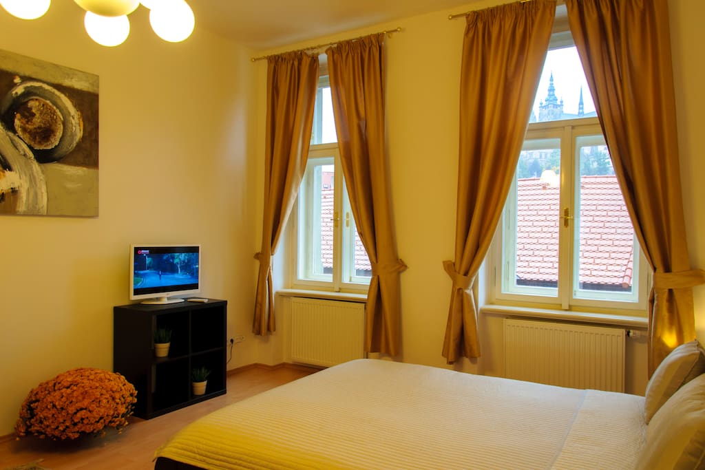 1st bedroom