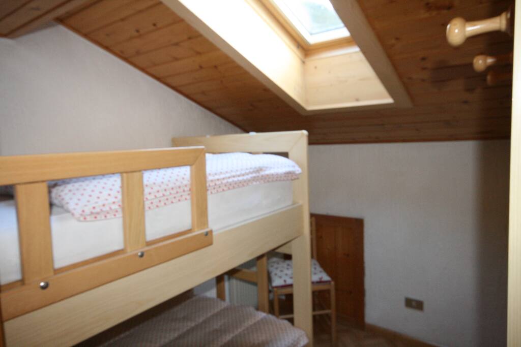 Camera con letto a castello