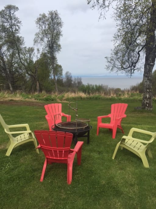 Fire / barbeque pit