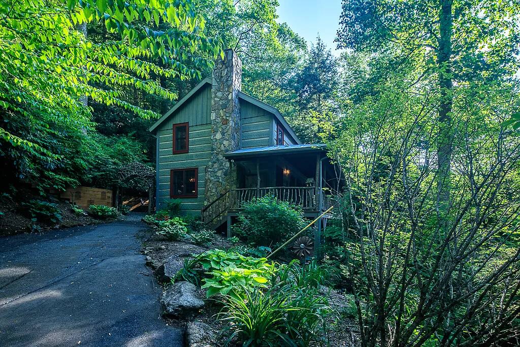Cozy Mountain Cabin With Watauga River Access Cabins For Rent In