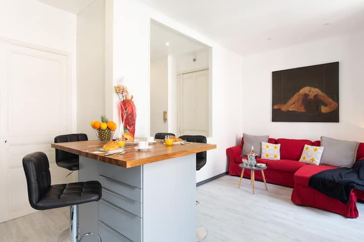 Cosy 2-bedroom Apartment In Central Cannes - 칸