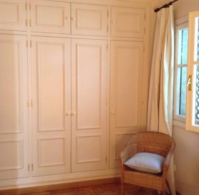 twin beds - bedroom 2