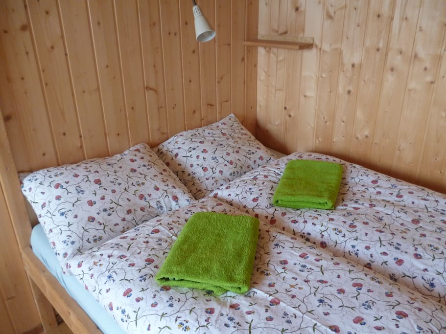 Bed linen & towels