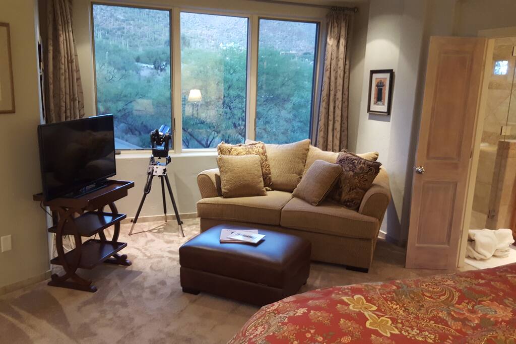 Sitting space, TV