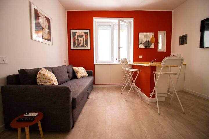 RED STUDIO 34 APARTMENT