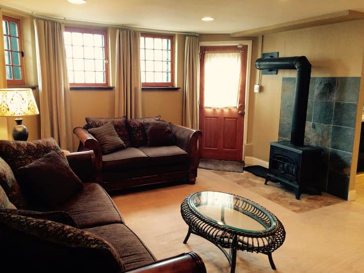 Garden Suite: Comfort & Beauty In An Historic Home - Denver, CO