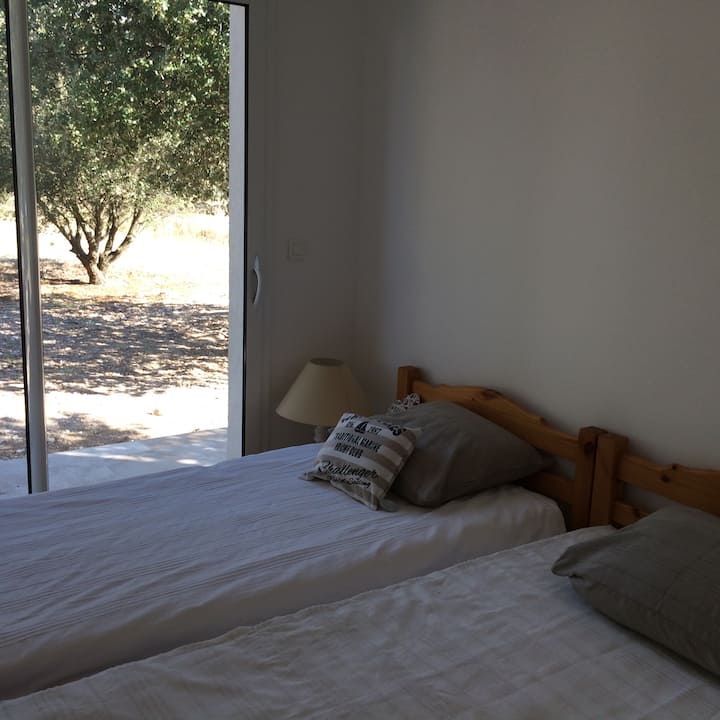 Spálňa na prízemí sa otvára do prírody