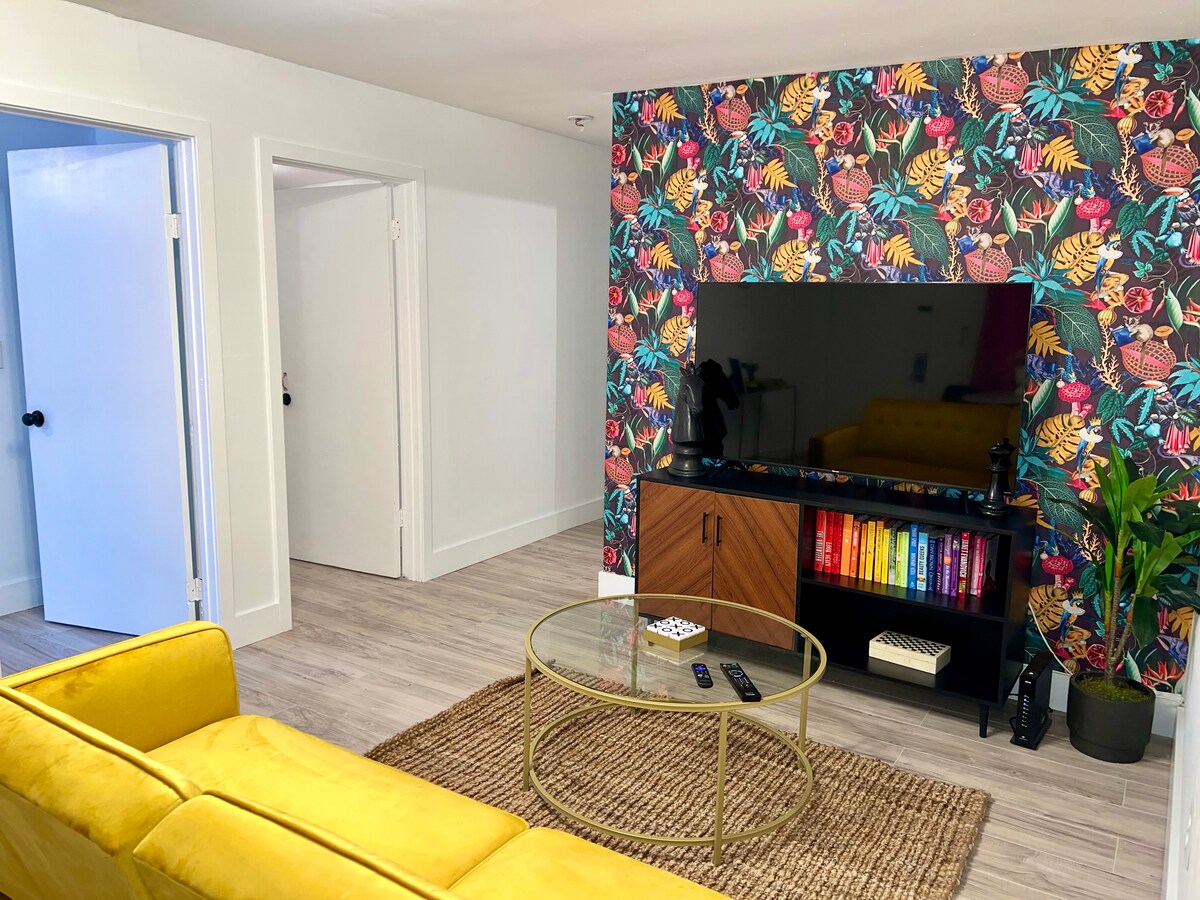 Popular Airbnb listing: LOCATION LOCATION!!! Amazing fully renovated home! in Melrose