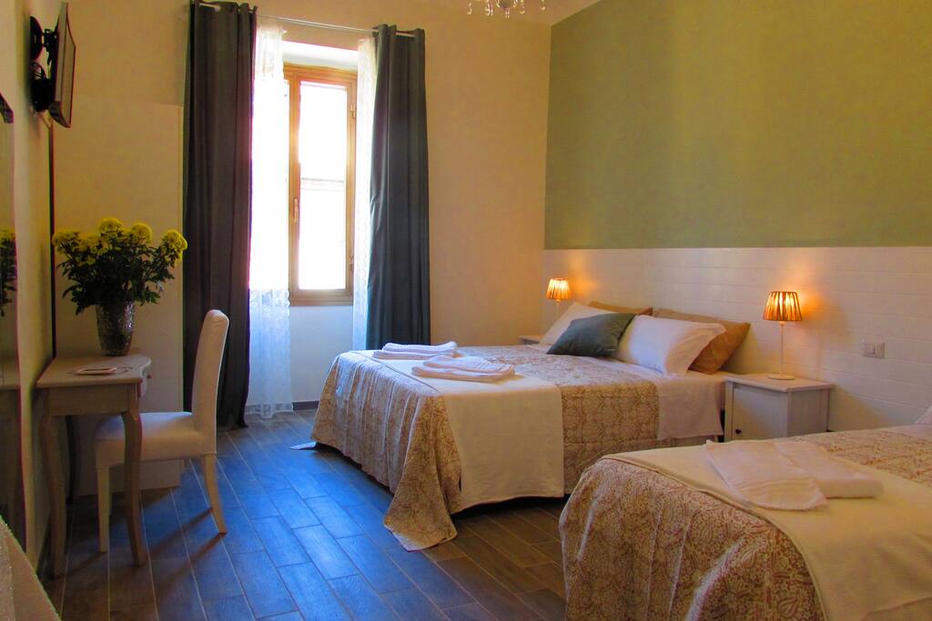 Triple bedroom