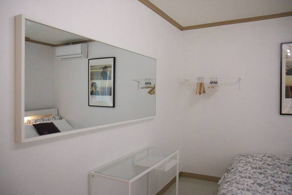 Super clean, Cute, Cozy, Comfortable & Well equipped.