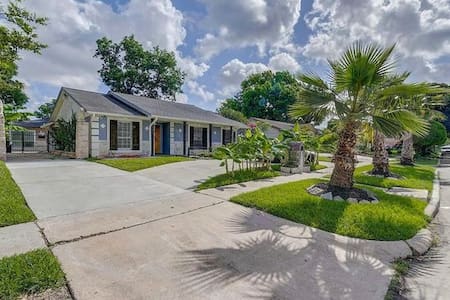 Cozy Room in the International District