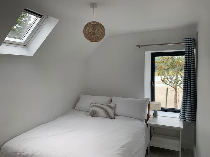 Dvokrevetna spavaća soba