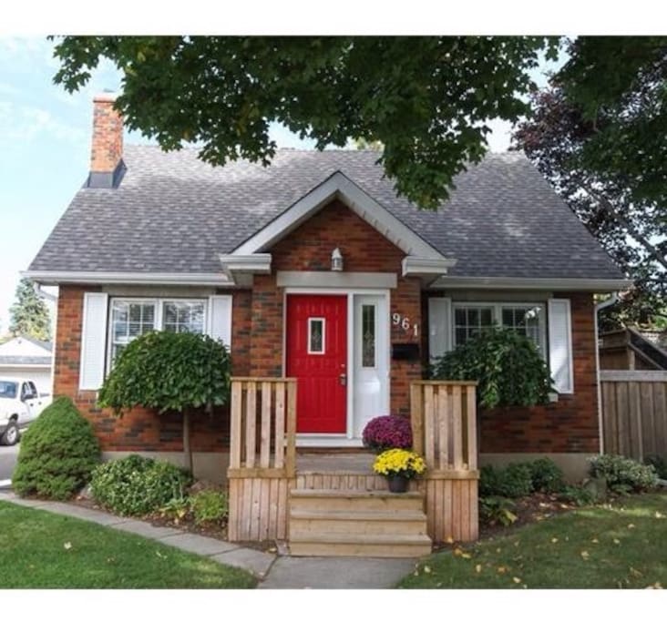 Welcome to Charming Cambridge Guest House.