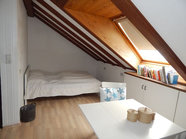 Double room in a central location / Dusseldorf