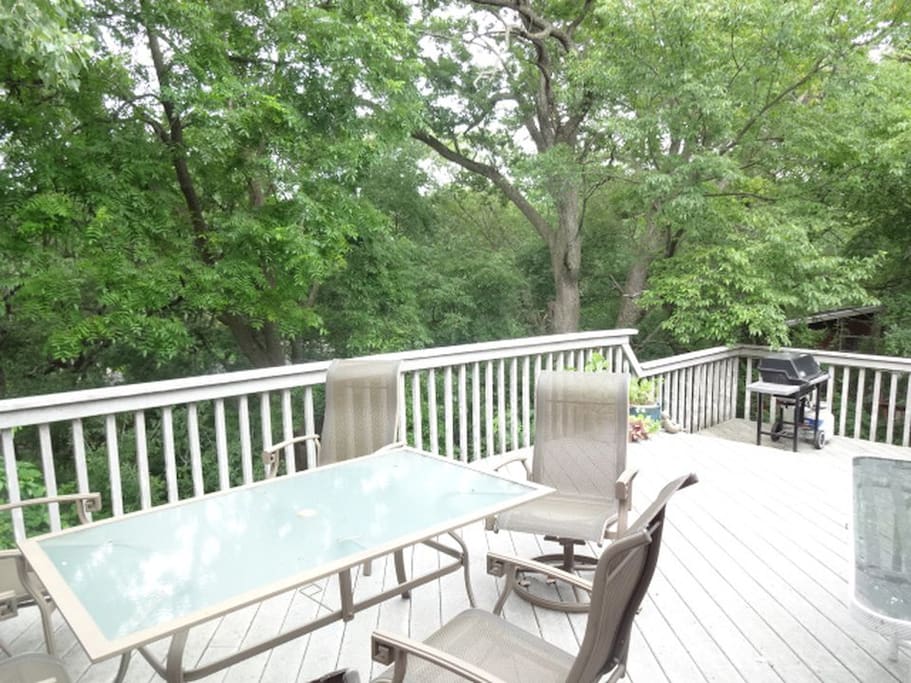 upstairs deck