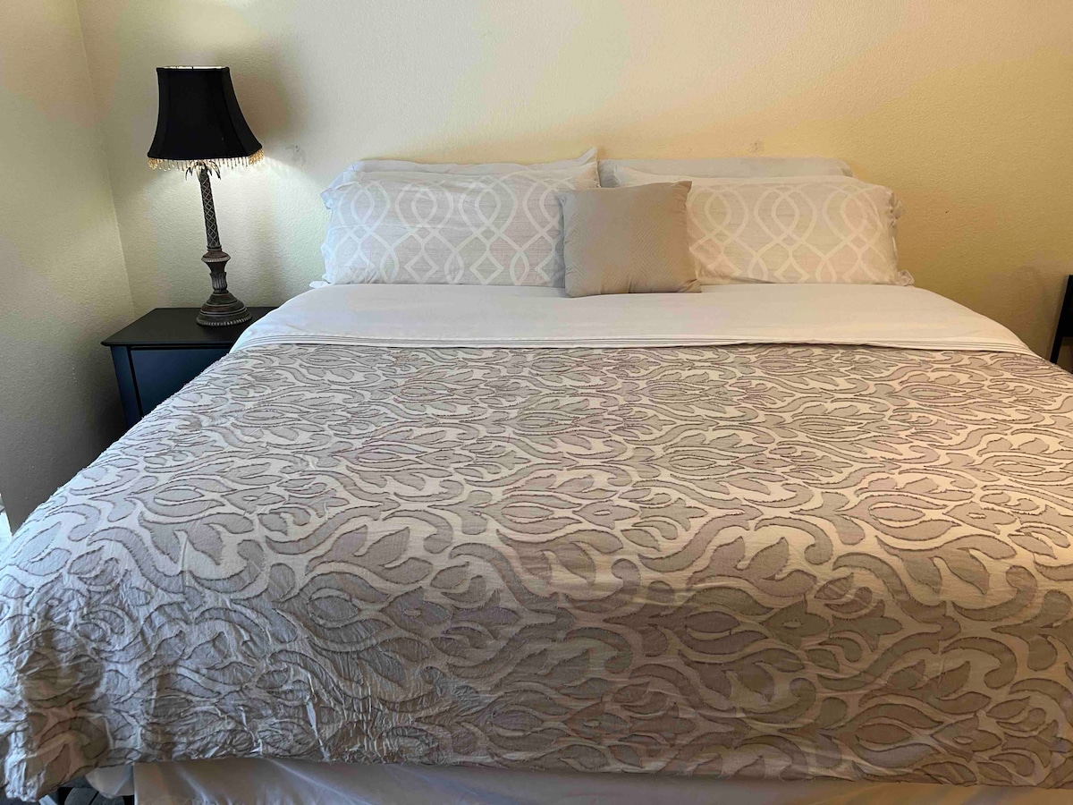 King size bed in Master bedroom. 