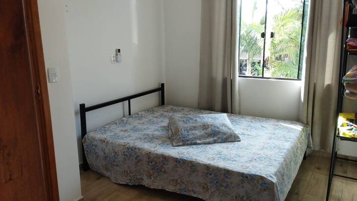 Camera 1: suite con letto queen-size e aria condizionata split