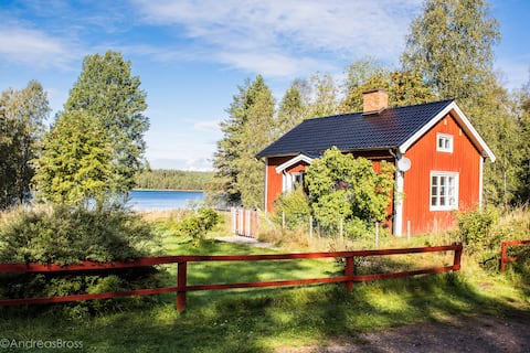 Little red house - Sweden as you imagine it!