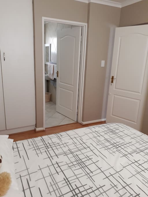 Bedroom 1 en-suite