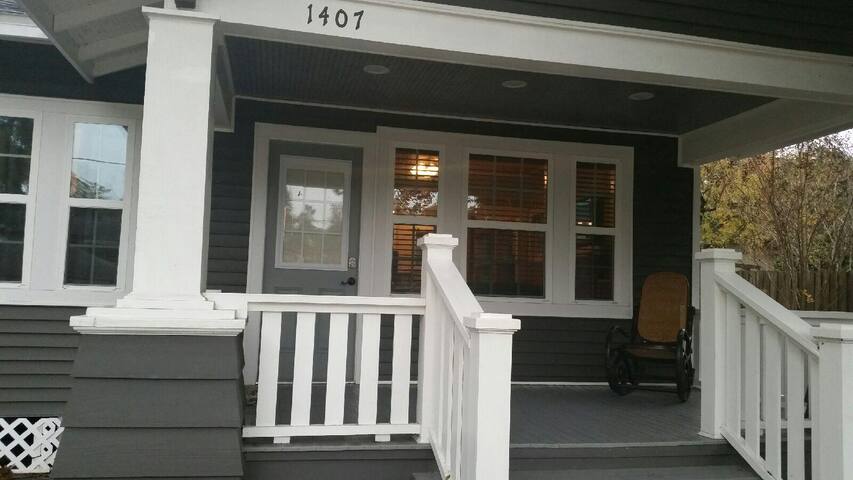 Beautiful Craftsman Bungelow House!