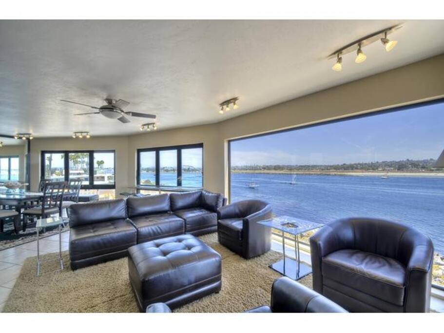 Open floor plan give spacious feeling.