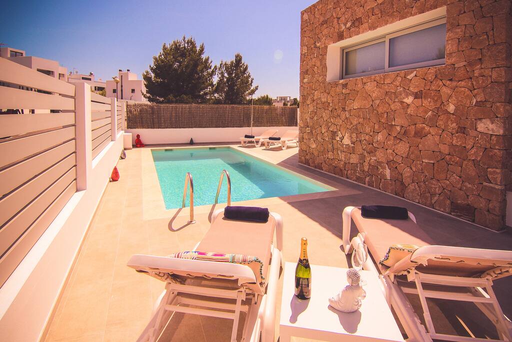 Pool Area 2018
