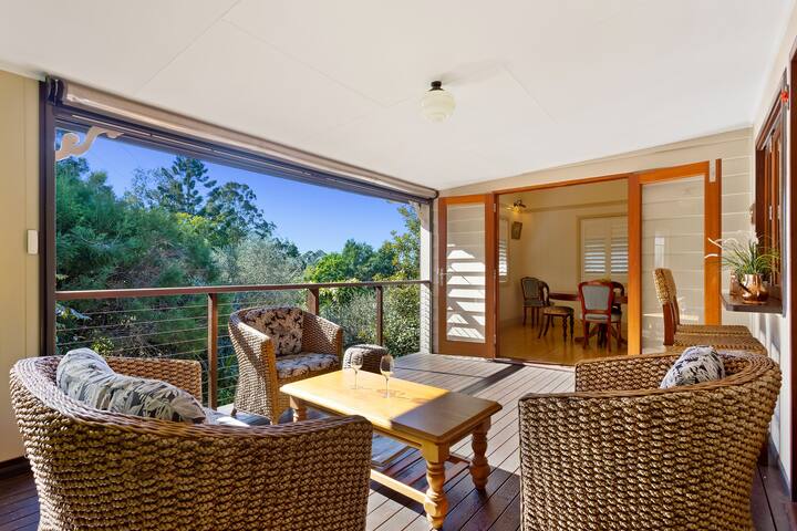 Superb Setting for Maleny Family Stay gallery image 2