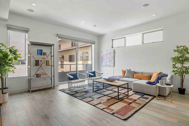Stunning 3br 3.5ba Gem | Rooftop | Prime West La - Los Ángeles, CA