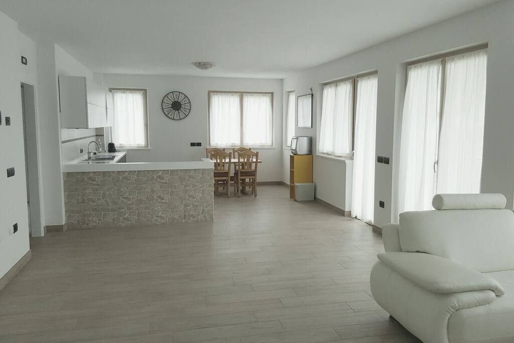 cucina e soggiorno