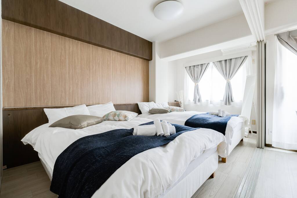 2 double beds
