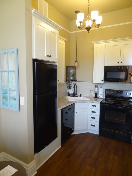 Suite 3 kitchenette
