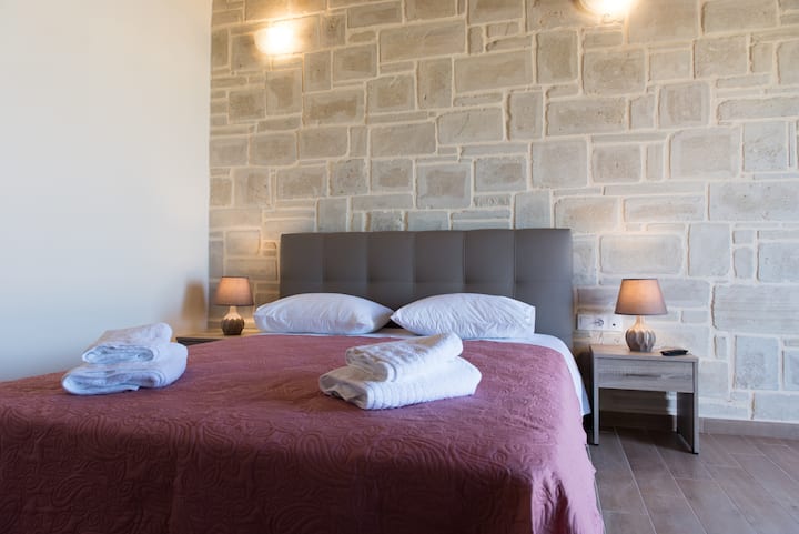 Hlavná spálňa na prvom poschodí