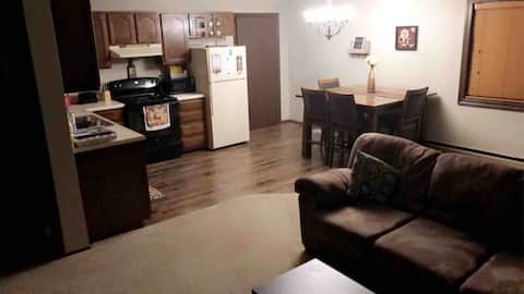 HC Hideaway 2BR Modern, Spacious, Feels Like Home!