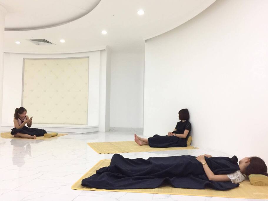 Big rest room : if you want to sleep