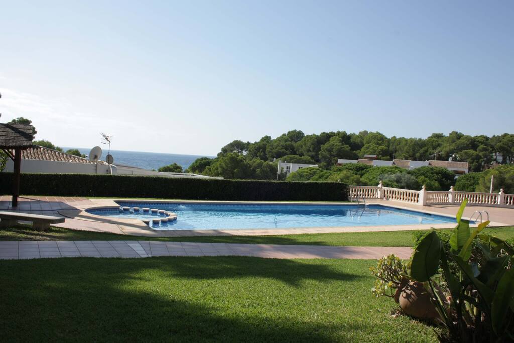 Vistas desde el jardín / Views from garden