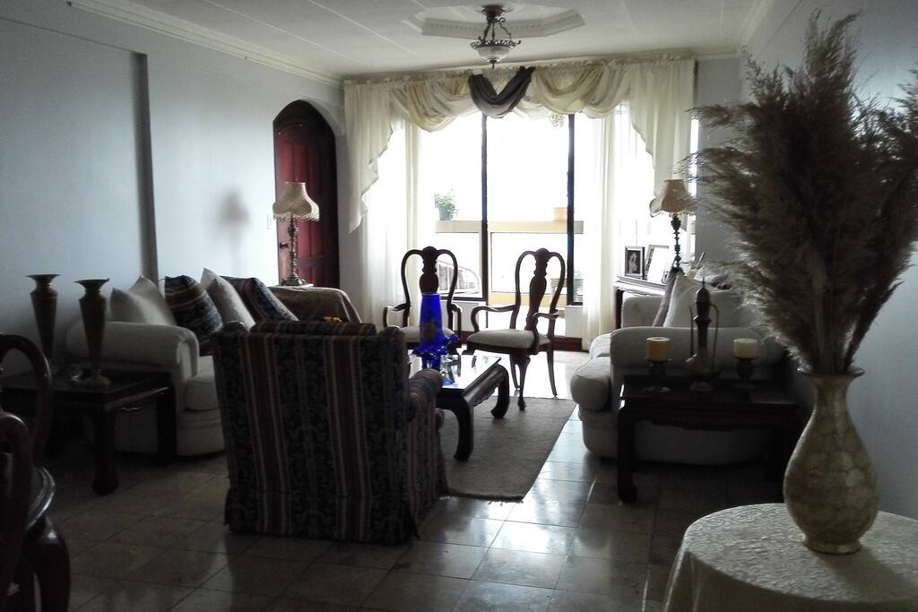 Sala con balcón y una vista espectacular