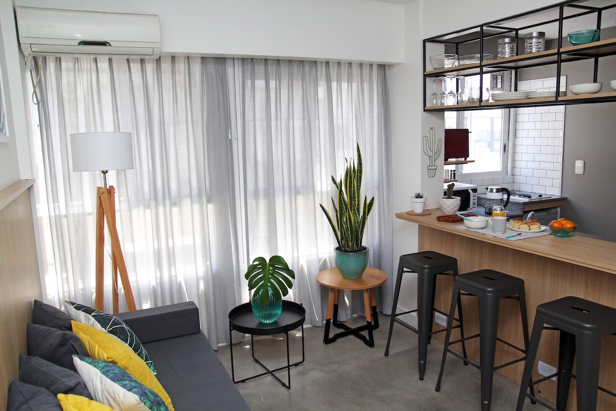 Departamento de 2 ambientes reciclado en Monserrat